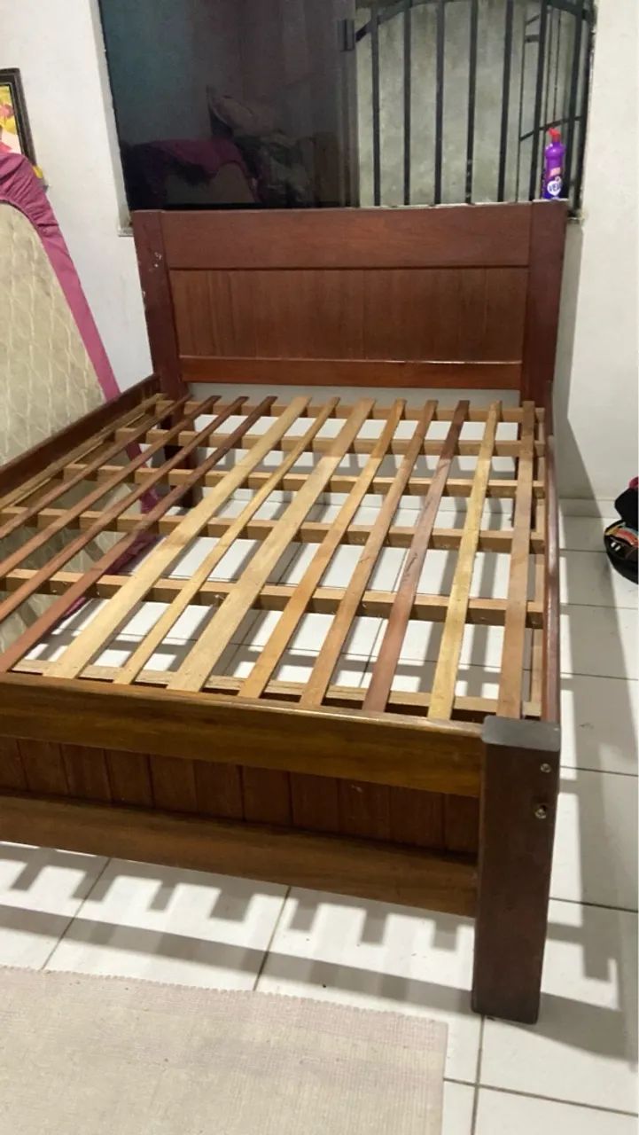 Cama de madeira jatobá 