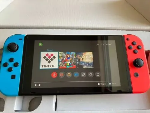 Nintendo Switch Console com Joy-Cons Azul e Vermelho