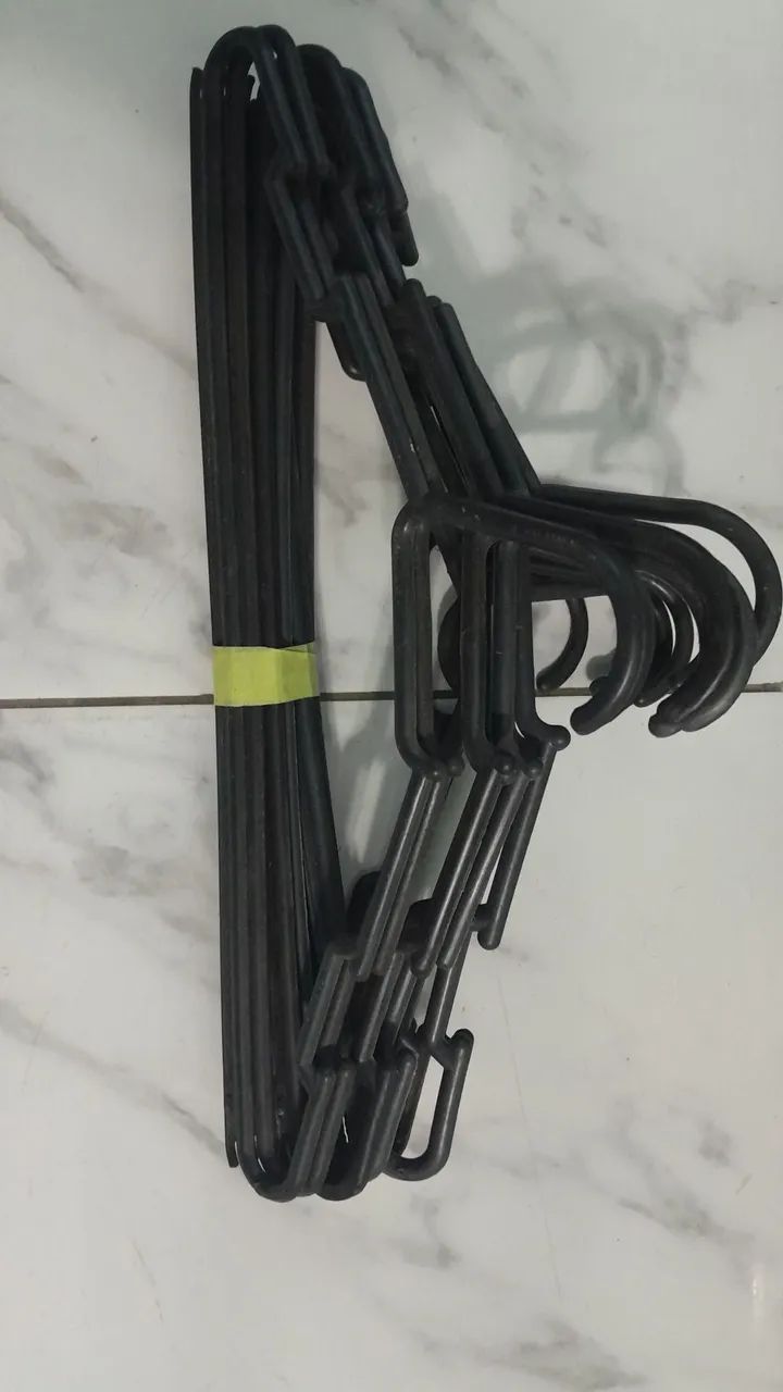 Vendo cabides variação de modelo.