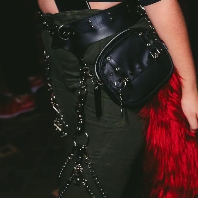 Garter Harness com correntes e Rebites - Foto 2