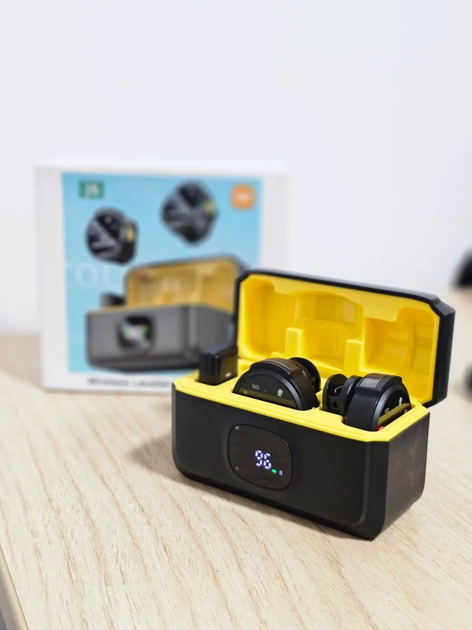 Microfone Lapela sem fio J6 Xiaomi - Entrada Lightning - Aberto apenas para teste - Foto 3