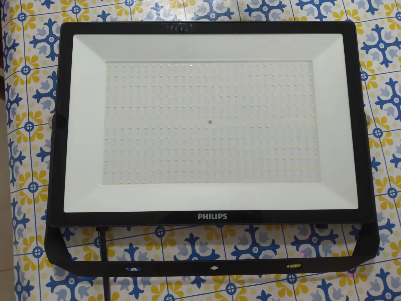 Refletor LED Philips para Iluminação Potente 200 wats