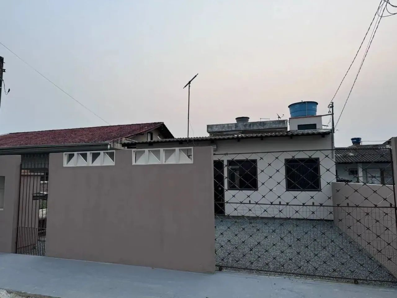 Casa com 3 dormitórios à venda, no Centro de Navegantes/SC