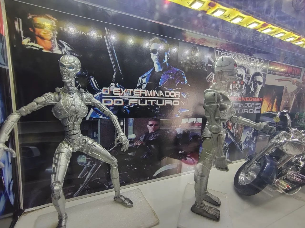 Diorama do Chips, Robocop e Exterminador do futurobcom iluminação e figuraso - Foto 3