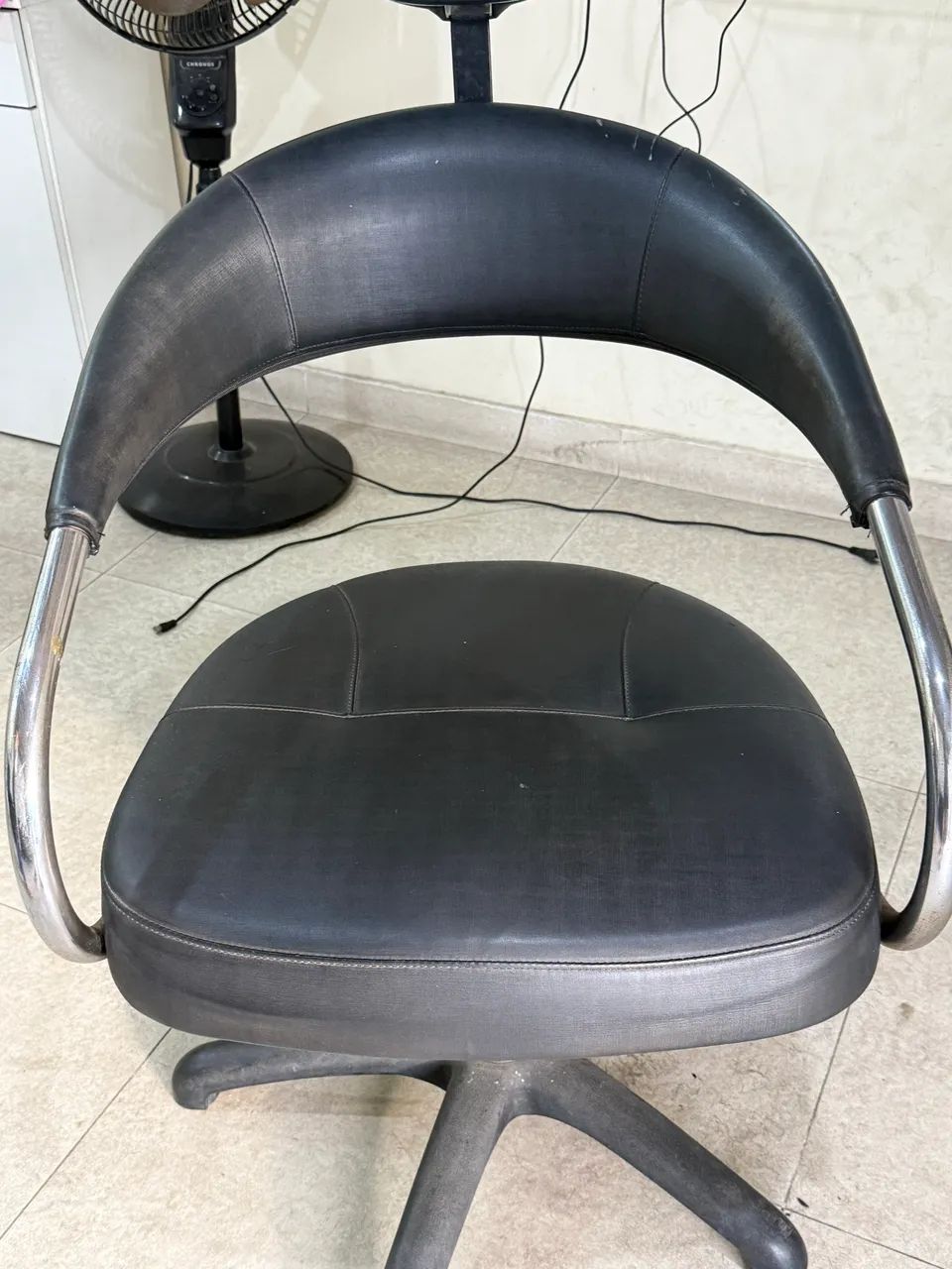 Cadeira de barbearia e salão de beleza - Foto 5