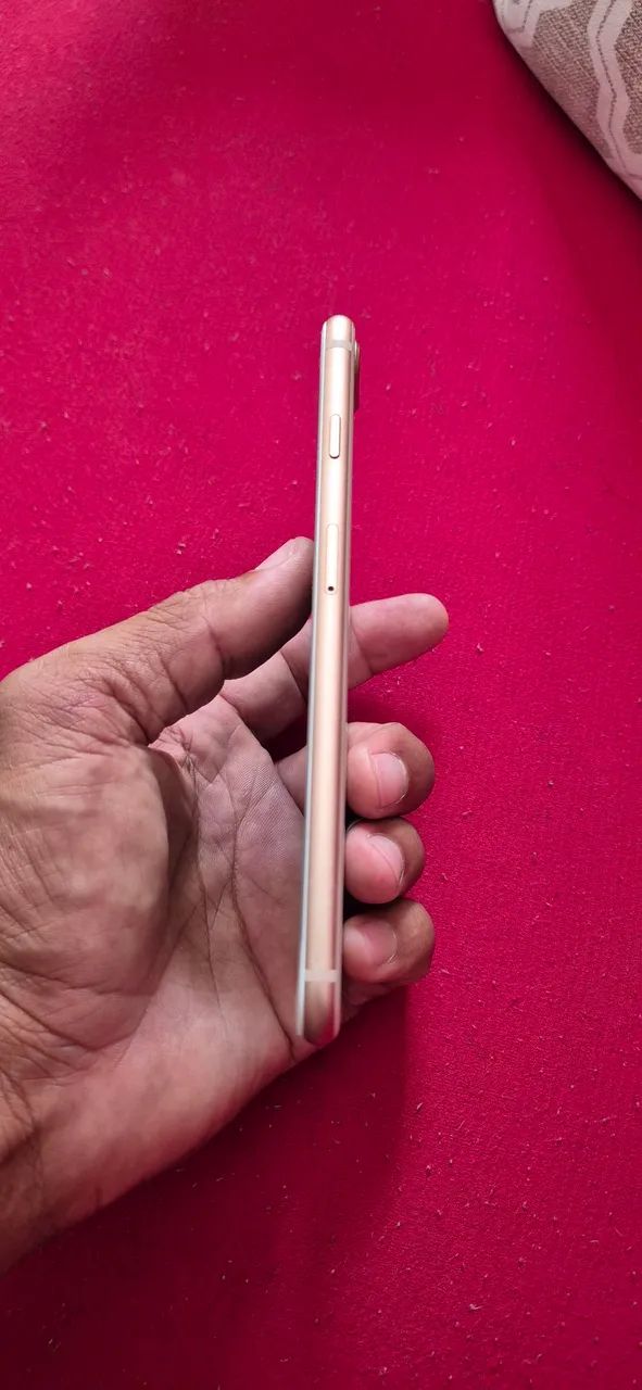 Vendo iphone 8 plus na cor dourado  - Foto 2