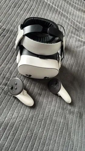 Meta Quest 3s + BoboVR S3 Pro (4 meses de uso apenas