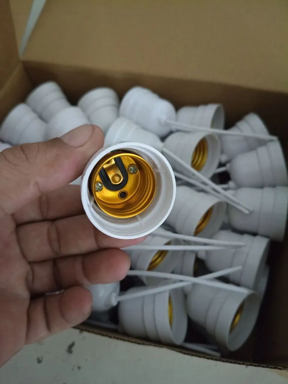 Bocal de lâmpadas branco  - Foto 2