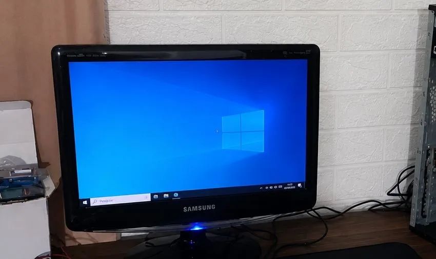 Monitor de 15 polegadas 