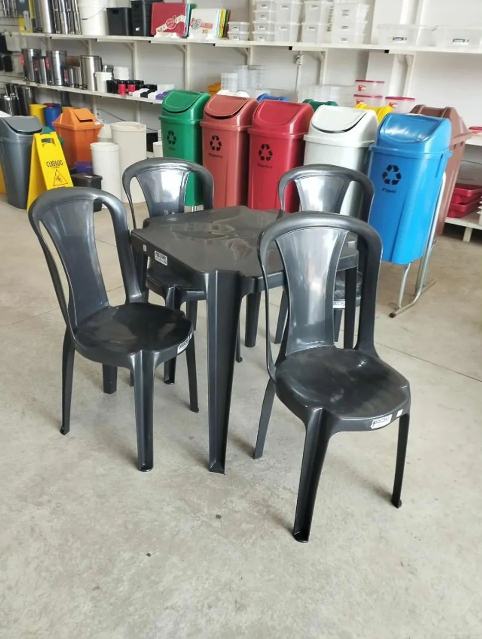 A PRONTA ENTREGA - MESAS E CADEIRAS PLASTICAS - Foto 3