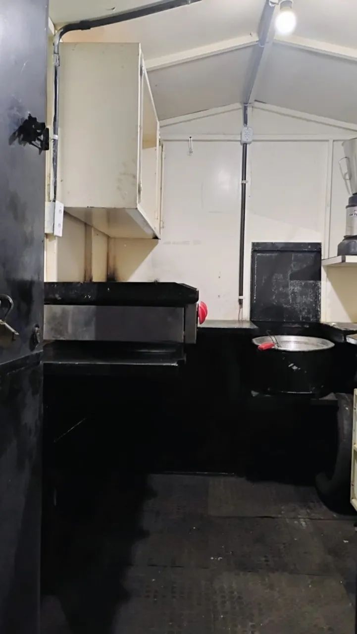 Trailer para trabalho já com os materiais!!! 
