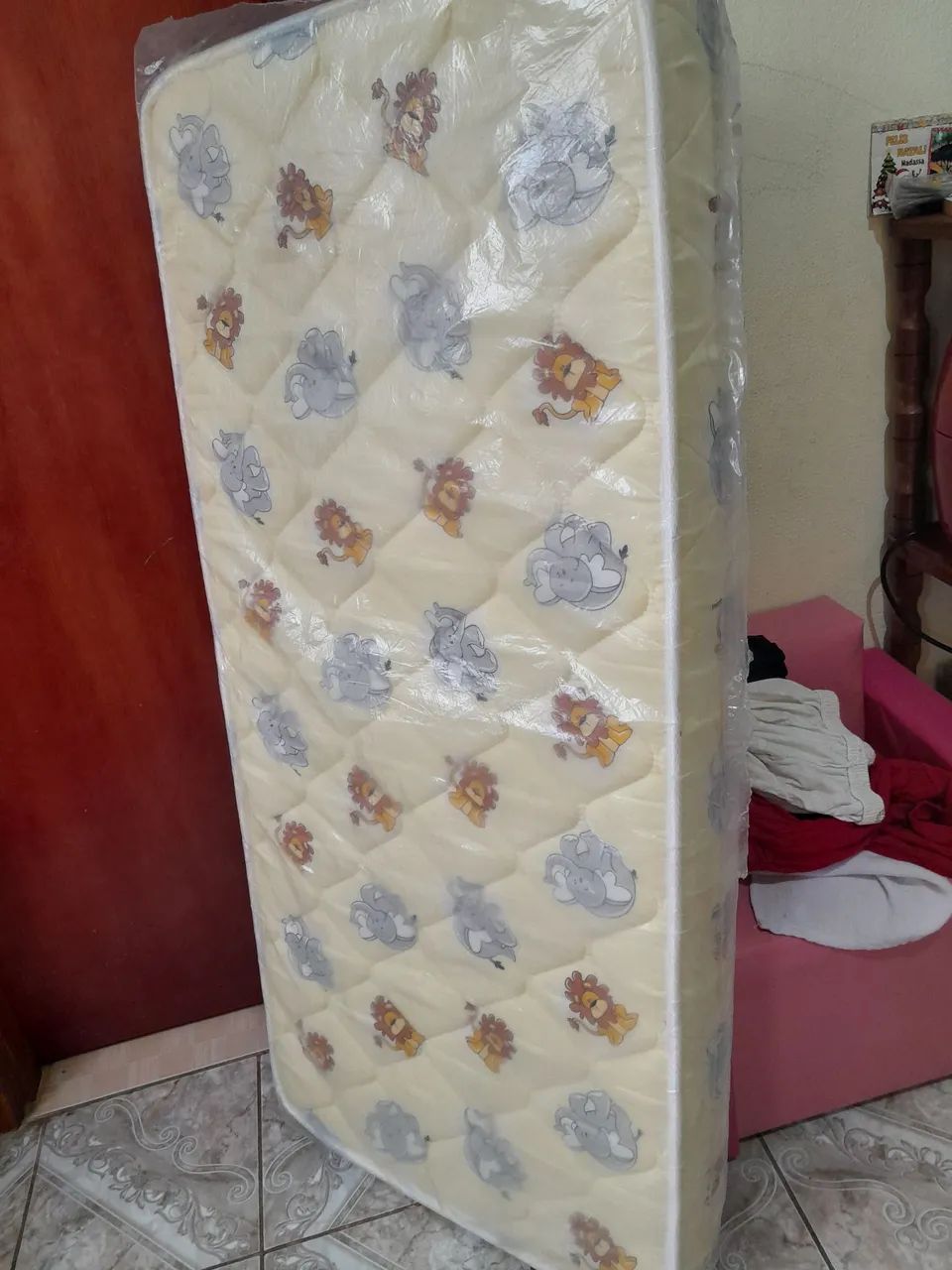 Vende se colchão infantil semi novo 130.rs - Foto 2