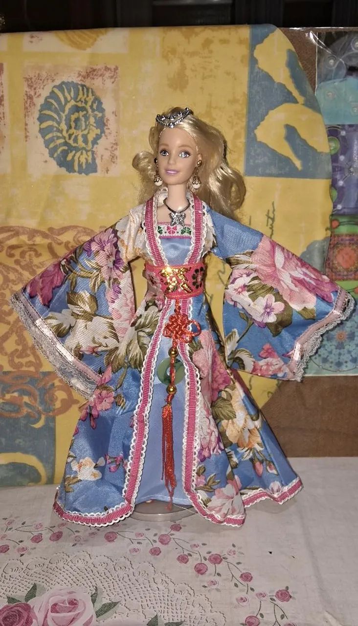 Barbie gueixa mais azul  - Foto 2