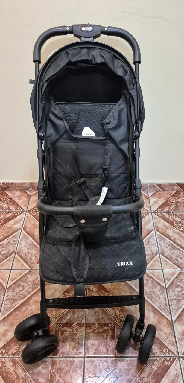 Carrinho de bebê Trixx (semi novo) ACOMPANHA CAIXA E MANUAL - Foto 5