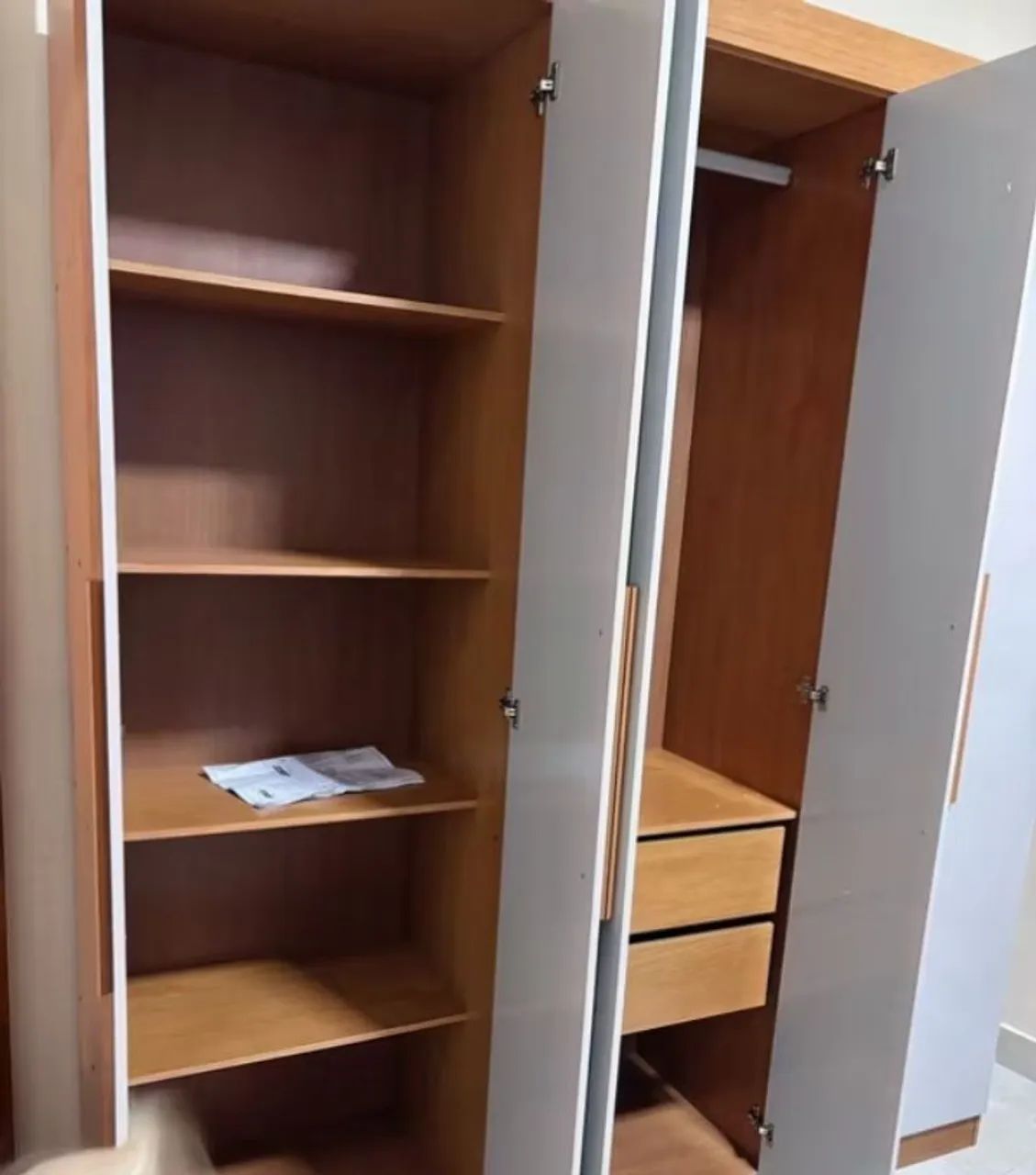 Vendo guarda roupa 6 portas com espelho - Foto 4