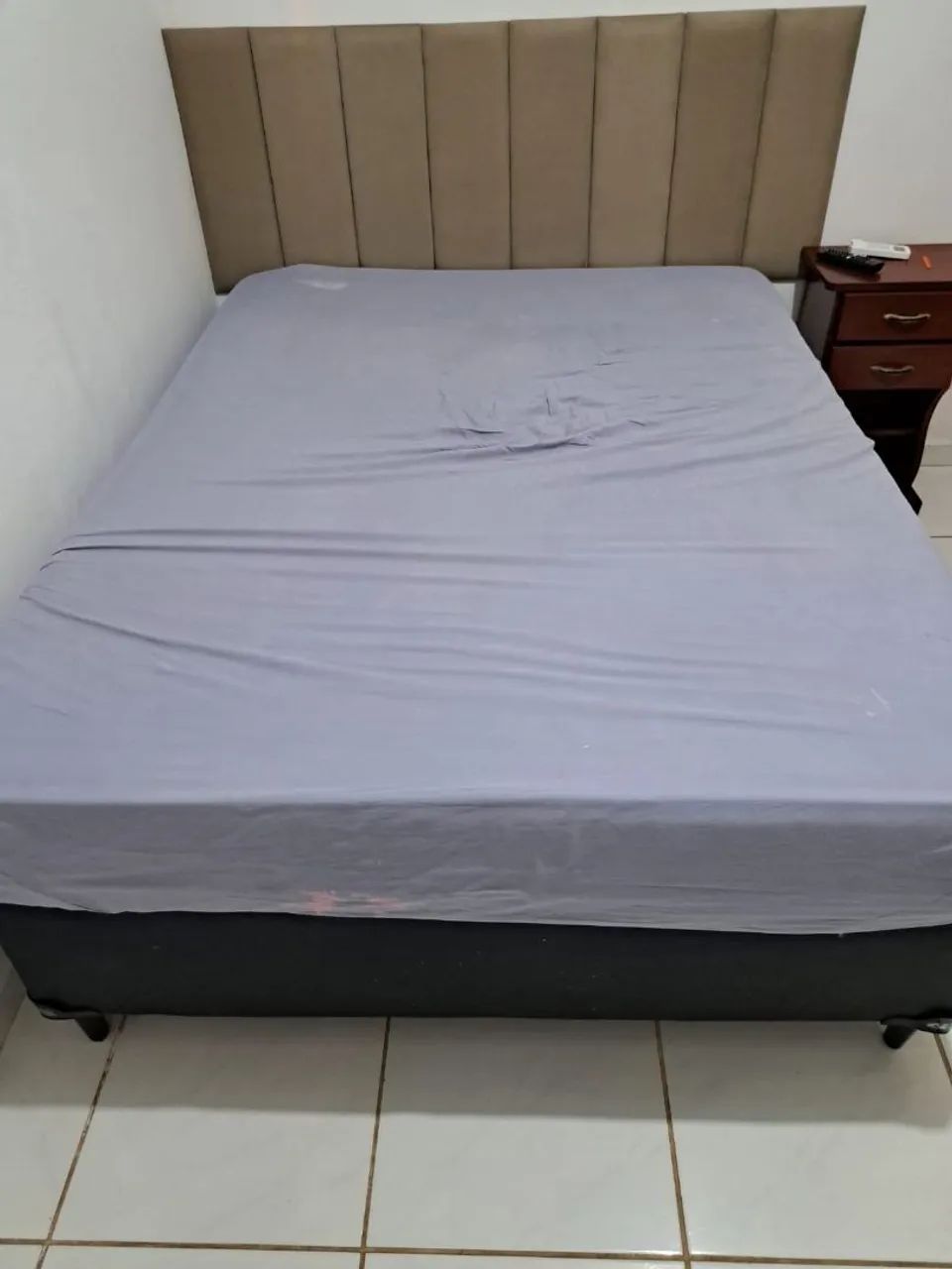 Cama de casal com cabeceira