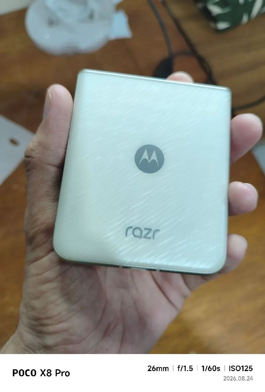 Motorola Razr 60 - Foto 3