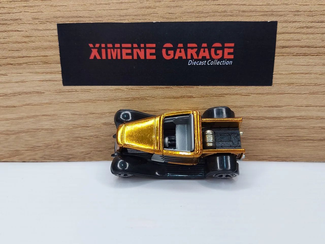 Hot Wheels Classics Series 2 Hooligan  - Foto 3