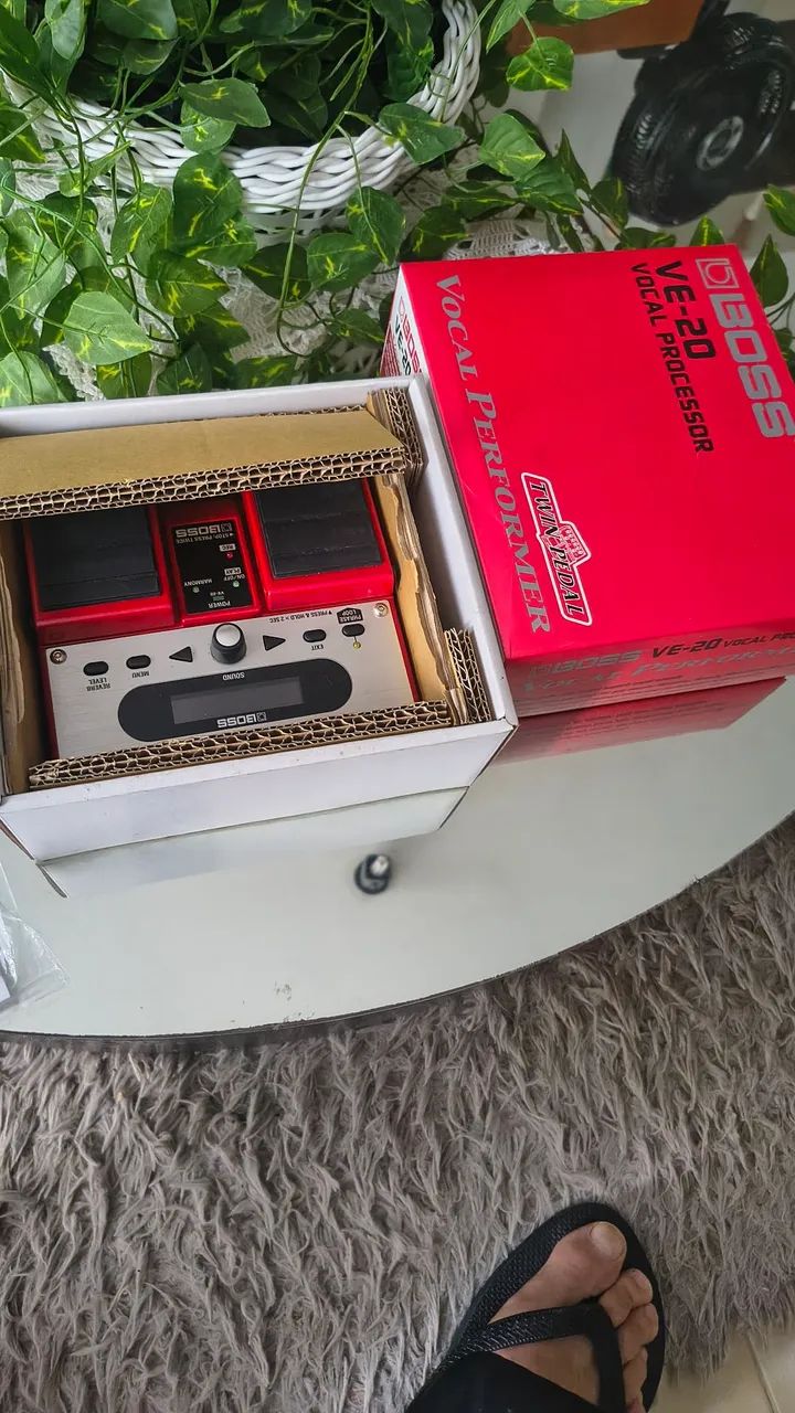 Pedaleira Vocal Boss VE-20 Vocal Performer - Na Caixa