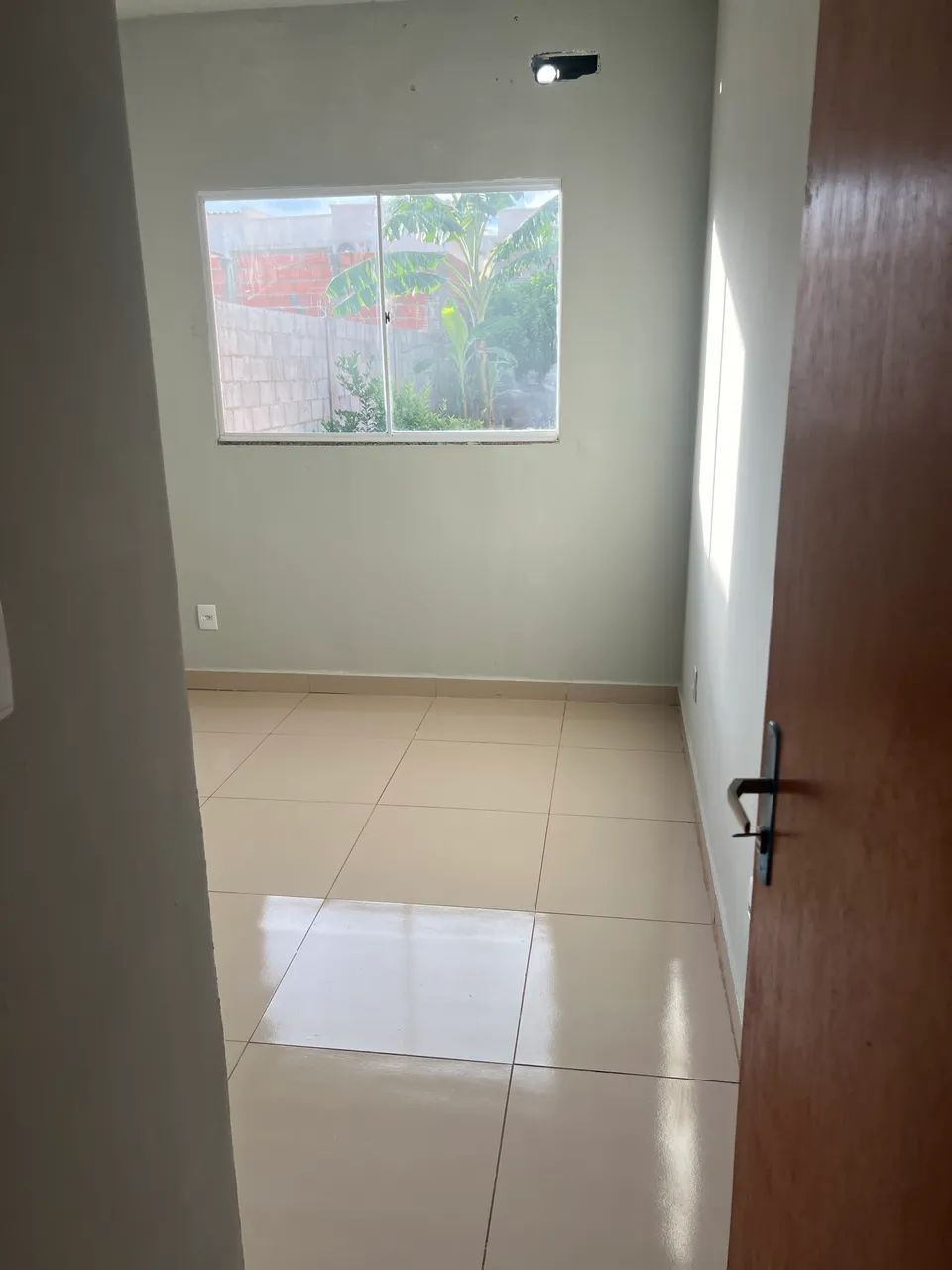 Casa 2 quartos murada e com portão Jardim Primavera VG - Foto 2
