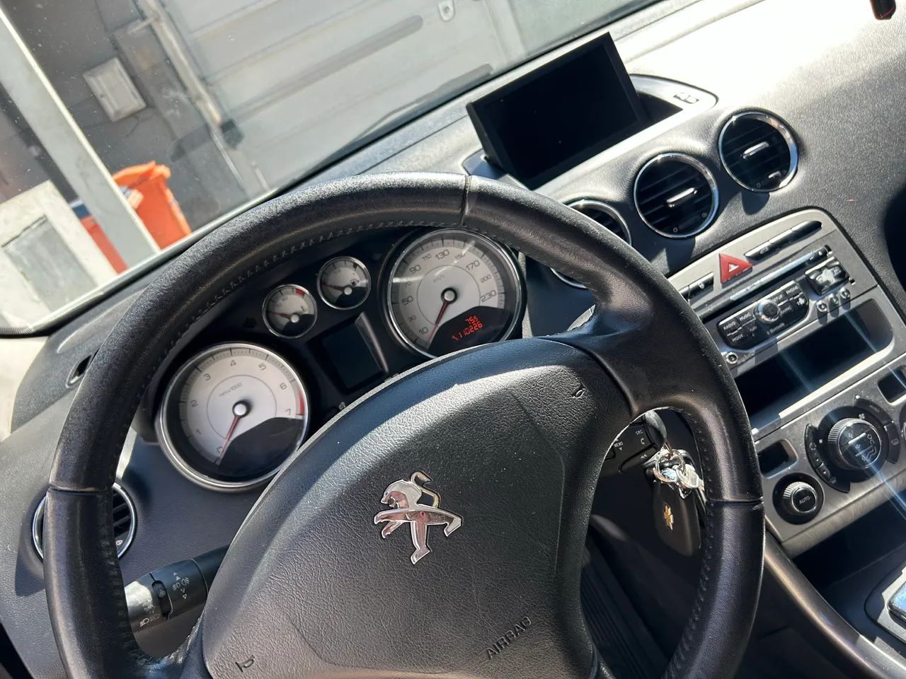 Peugeot 408 2016