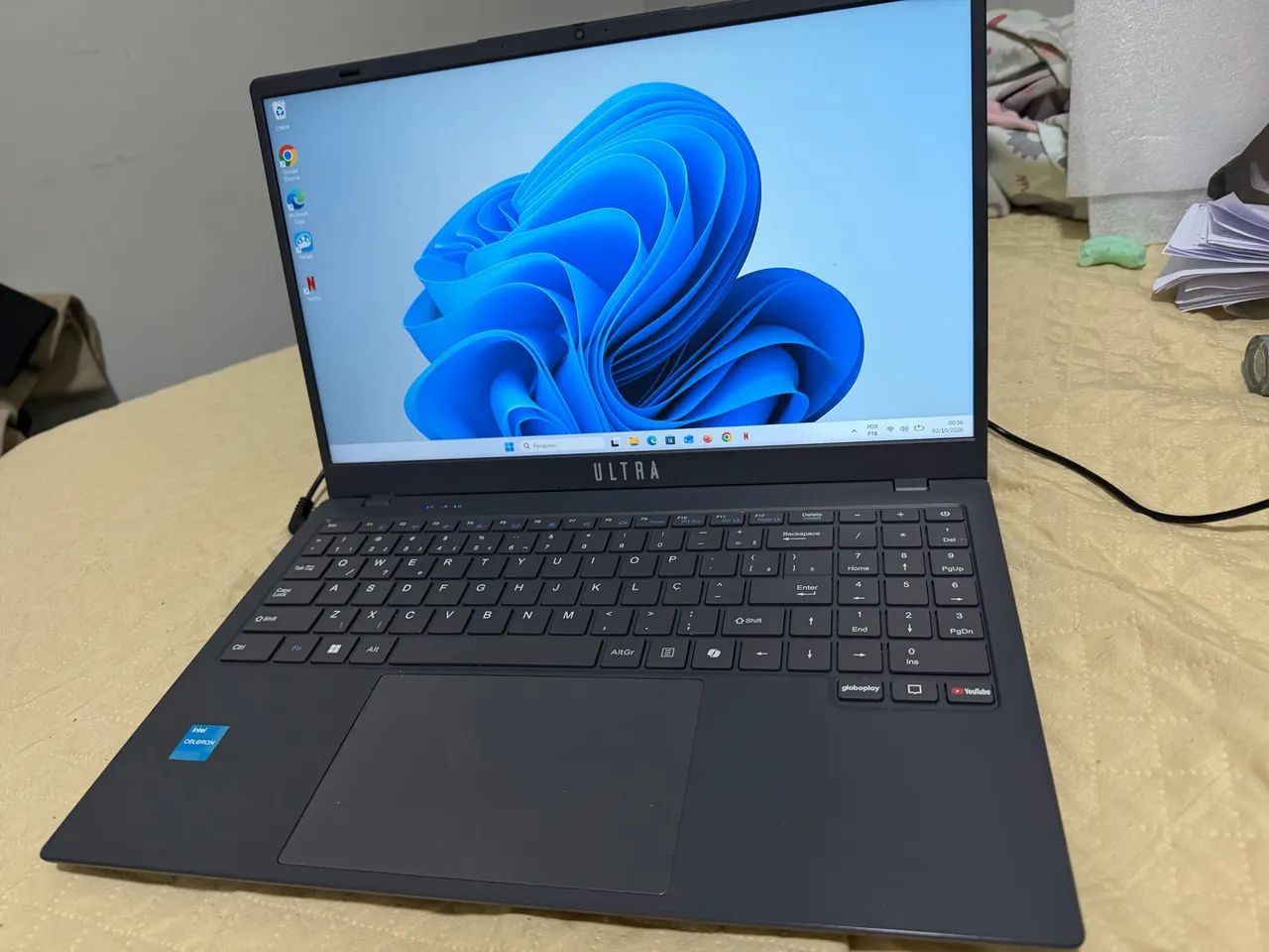 Notebook Ultra Intel Celeron 4GB RAM SSD 128GB Windows 11 - Semi-novo