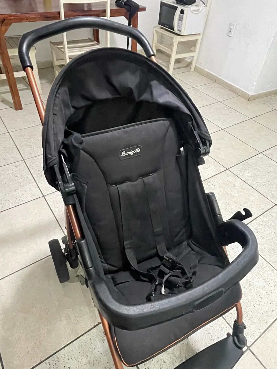 Vendo carrinho de bebê
