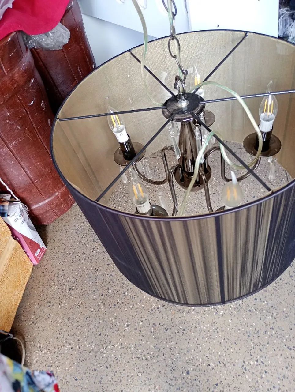 Lustre com pedrarias e lâmpadas tudo funcionando perfeitamente  - Foto 4
