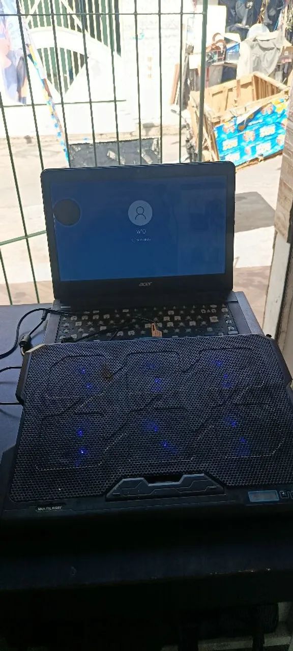Notebook Acer funcionando porem o teclado tá sem as teclas