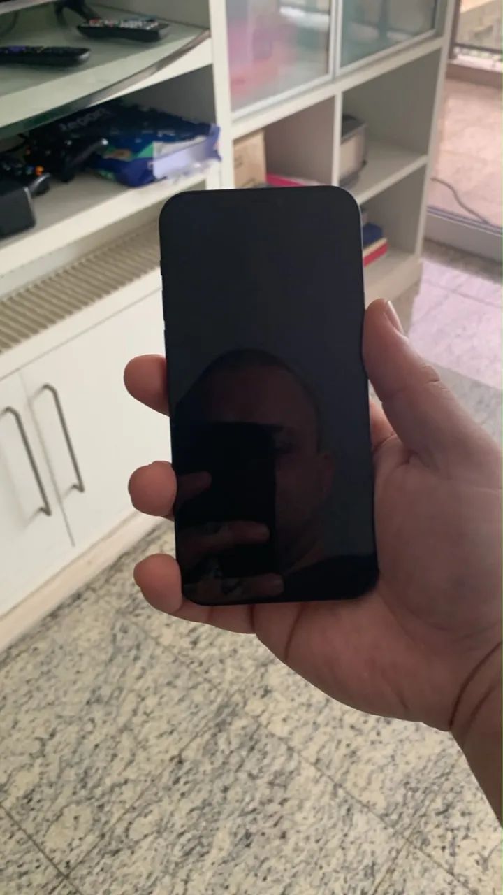 Estou vendendo um IPhone 12 impecável  - Foto 2