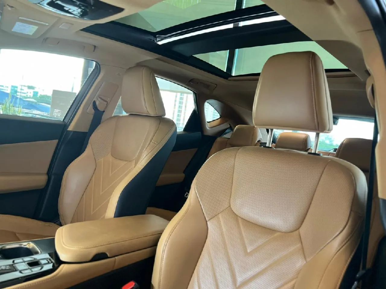 Lexus NX-450h+ AWD 2.5 16V Aut. (Híbrido), foto 14 de 17