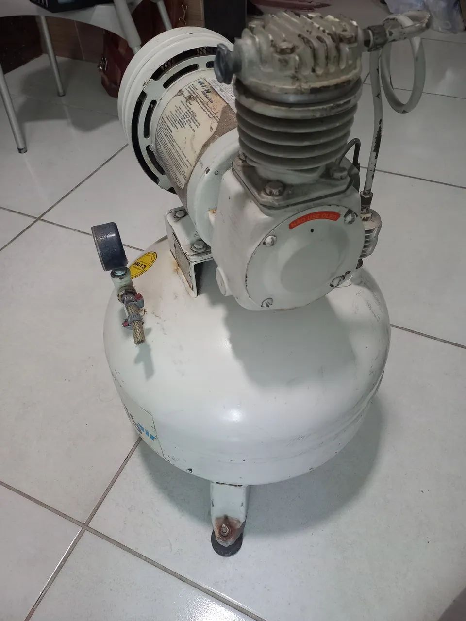 Compressor Odontológico Gnatos GS3/30 isento de óleo  - Foto 4