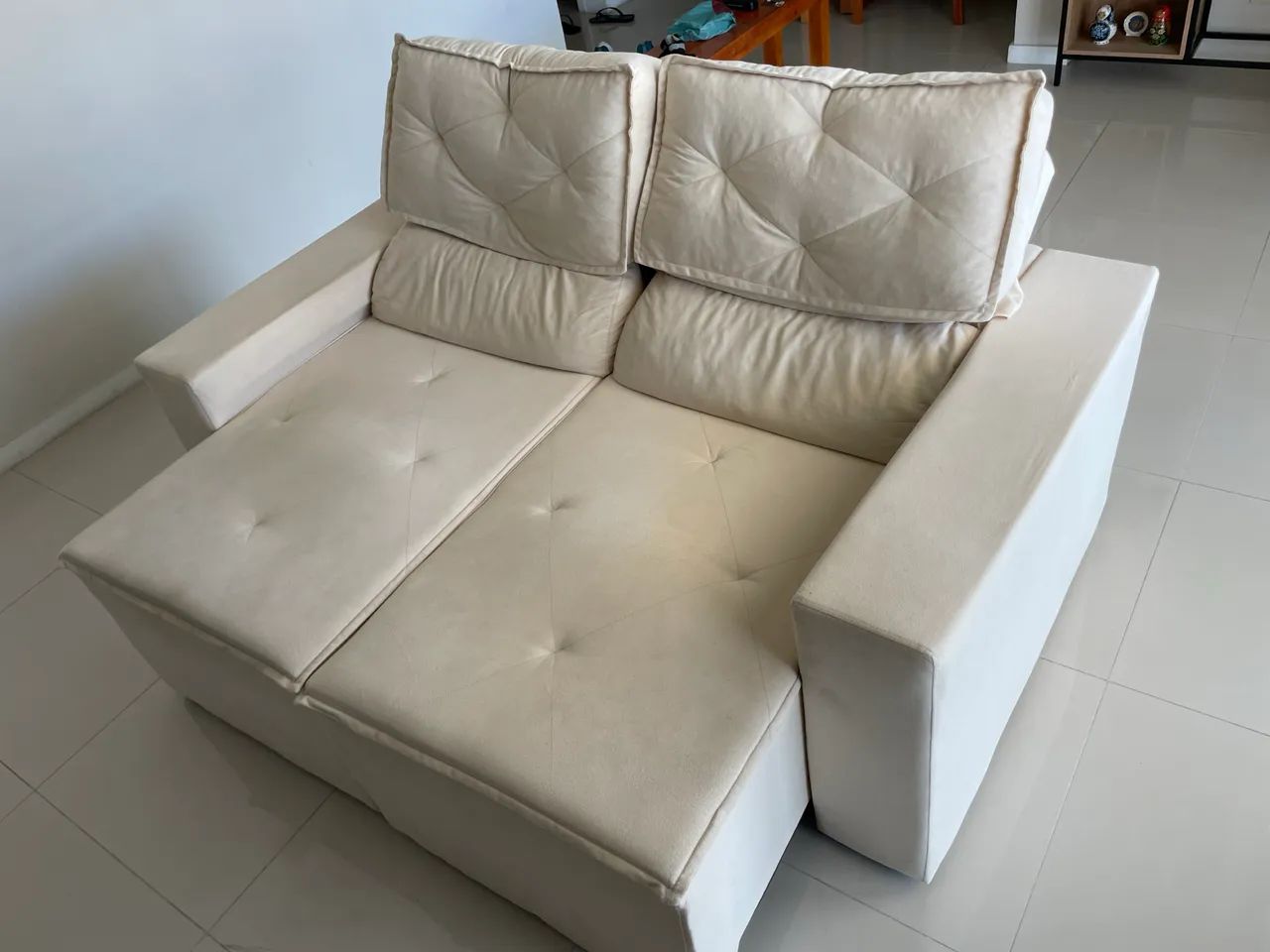 Sofá reclinável retrátil 1,80 m bege PEPINELLI DECOR - Foto 4