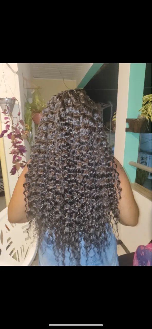 Faço colocação de cabelo orgânico fio a fio