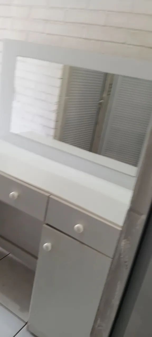 Vendo uma pentiadeira grande com espelho, em ótimo estado  - Foto 4