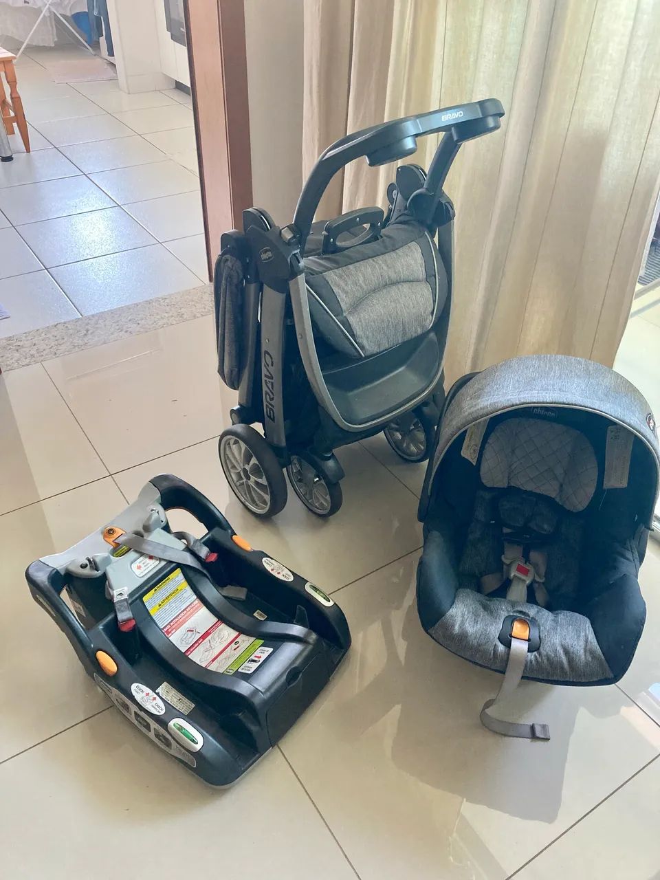 Conjunto Carrinho + Bebe Conforto Chicco