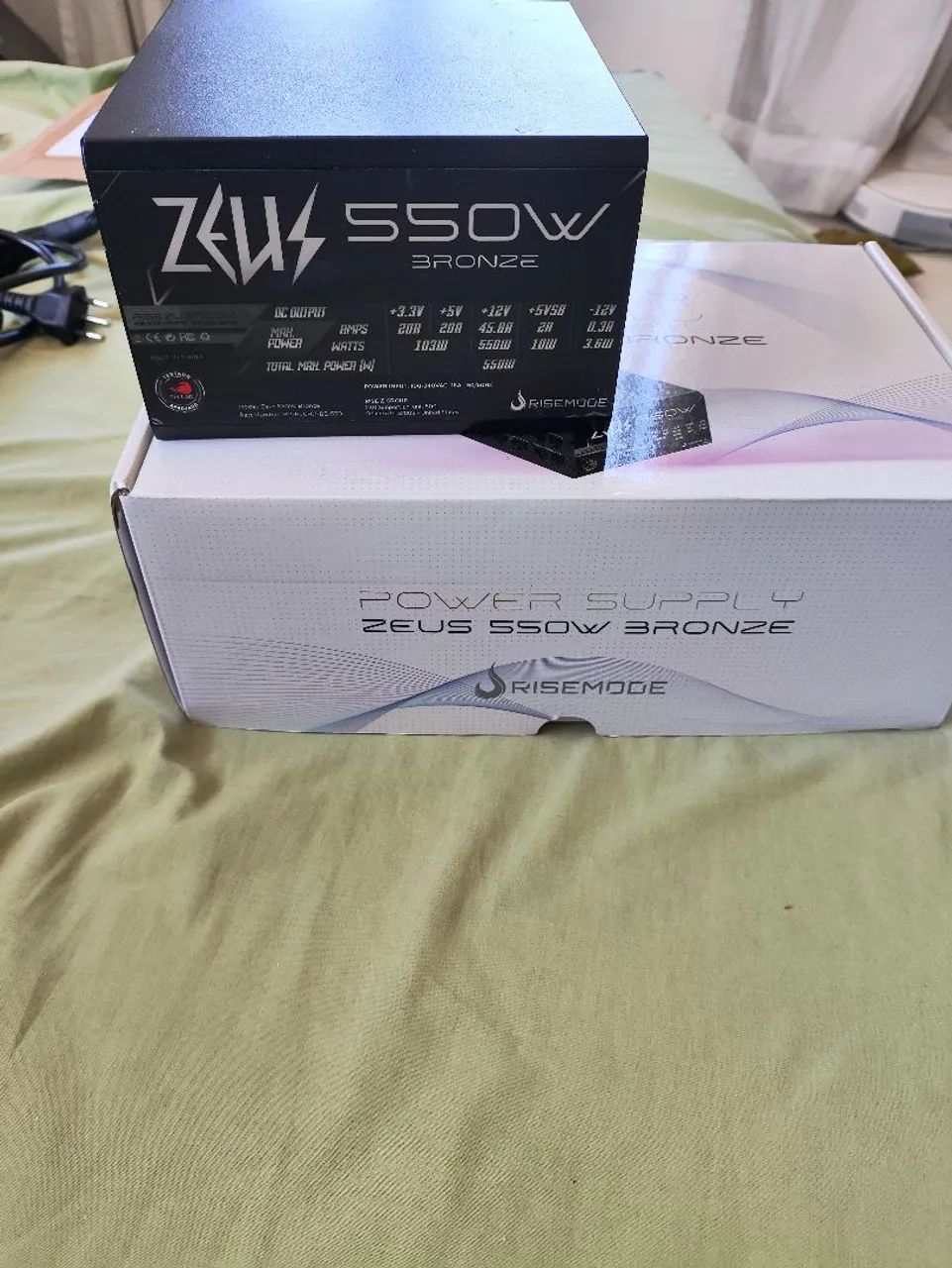Fonte Rise Mode Zeus 550W - 80 Plus Bronze e Modular - Foto 2