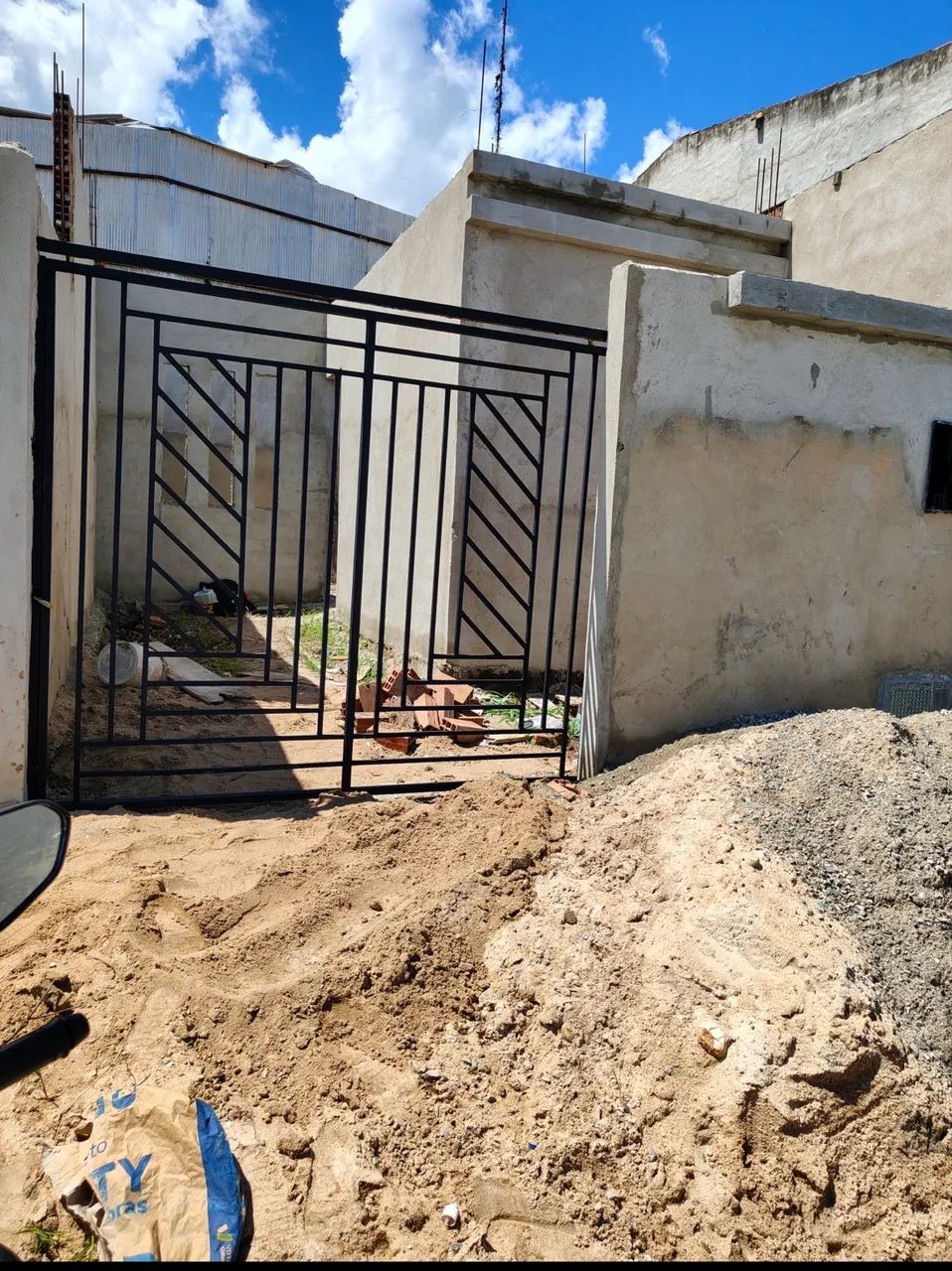 Vendo casa em ponto de lage toda rebocada 5x25 - Foto 4