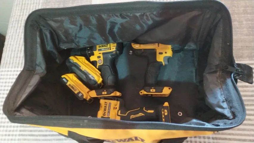 Bolsa DeWALT (Dimensões: 40 x 30 x 30 cm) - Foto 2