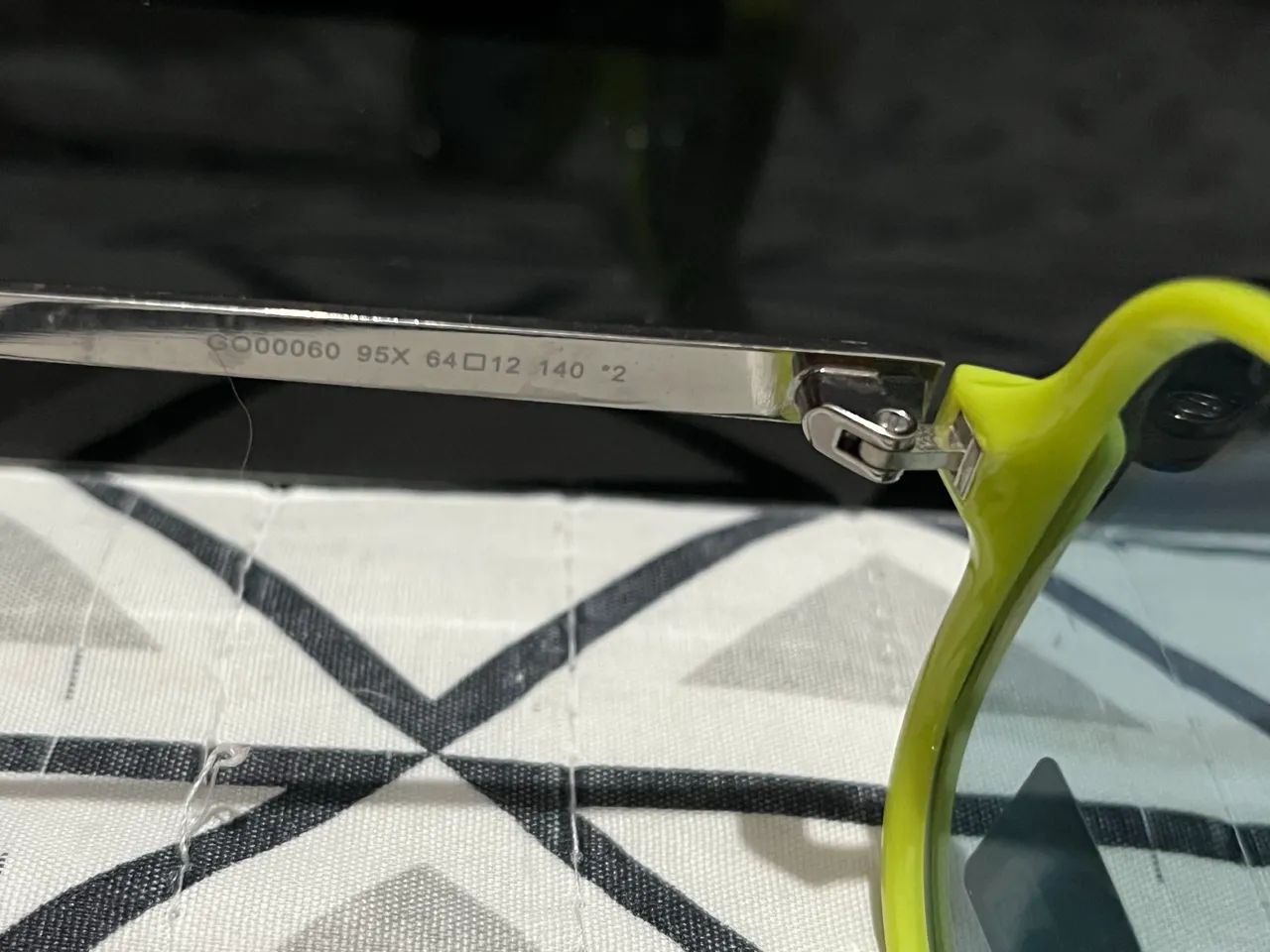Óculos de sol Guess