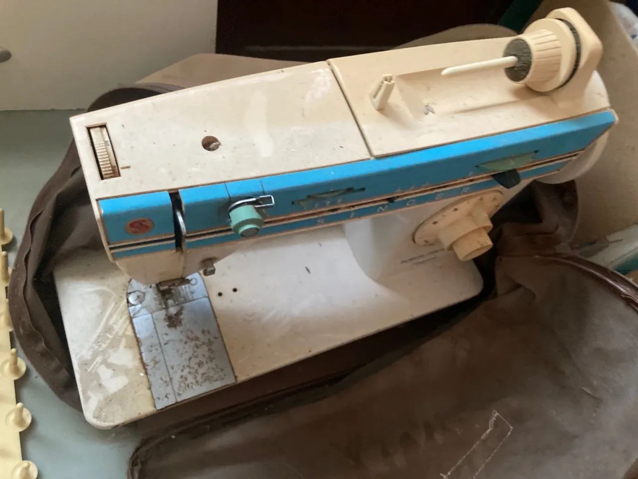 Maquina de costura singer - Foto 4