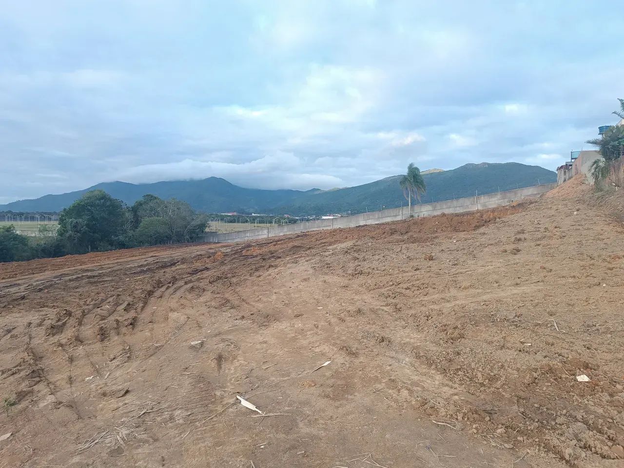 Vendo Terreno em Governador Celso Ramos - Foto 2