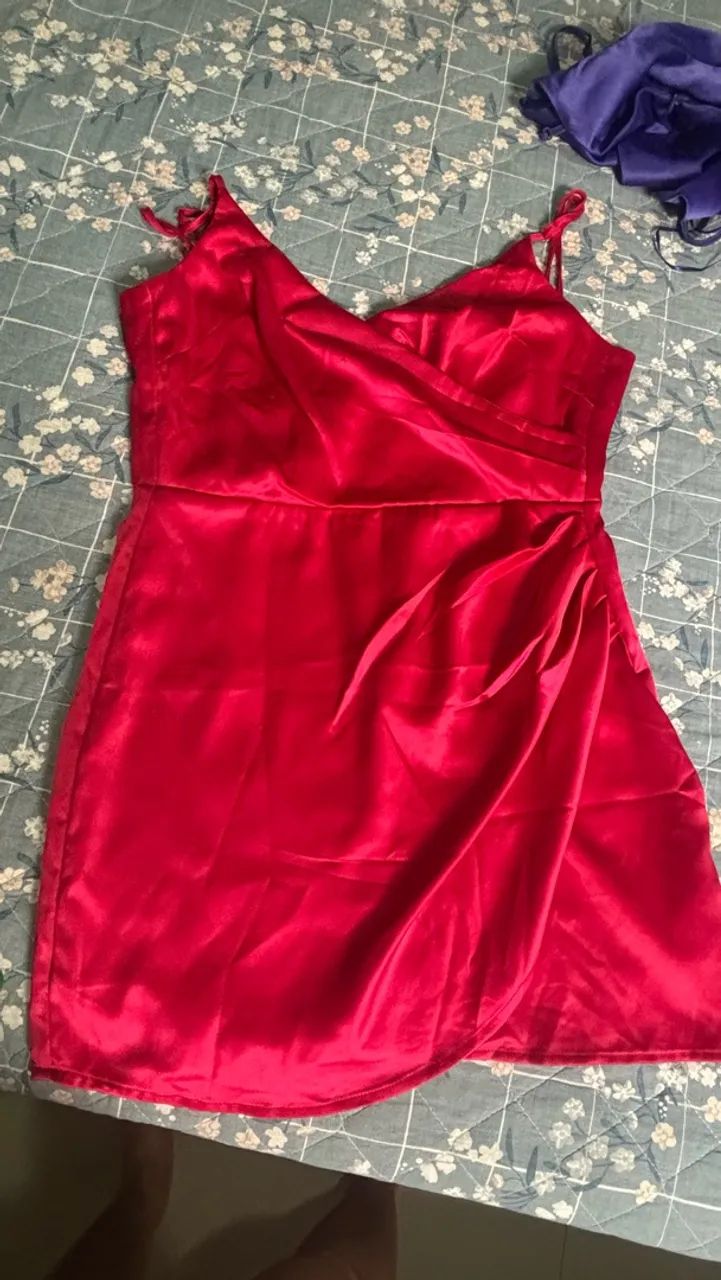 Vendo Vestidos de cetim  - Foto 3