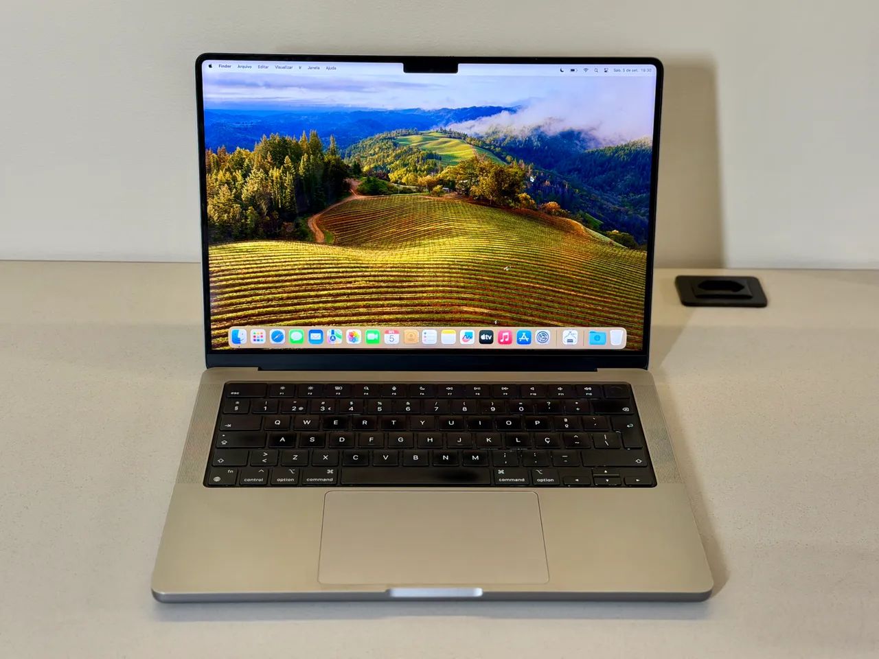 MACBOOK PRO 14 POLEGADAS M2 MAX 32GB 1TB SSD - USADO - Notebooks