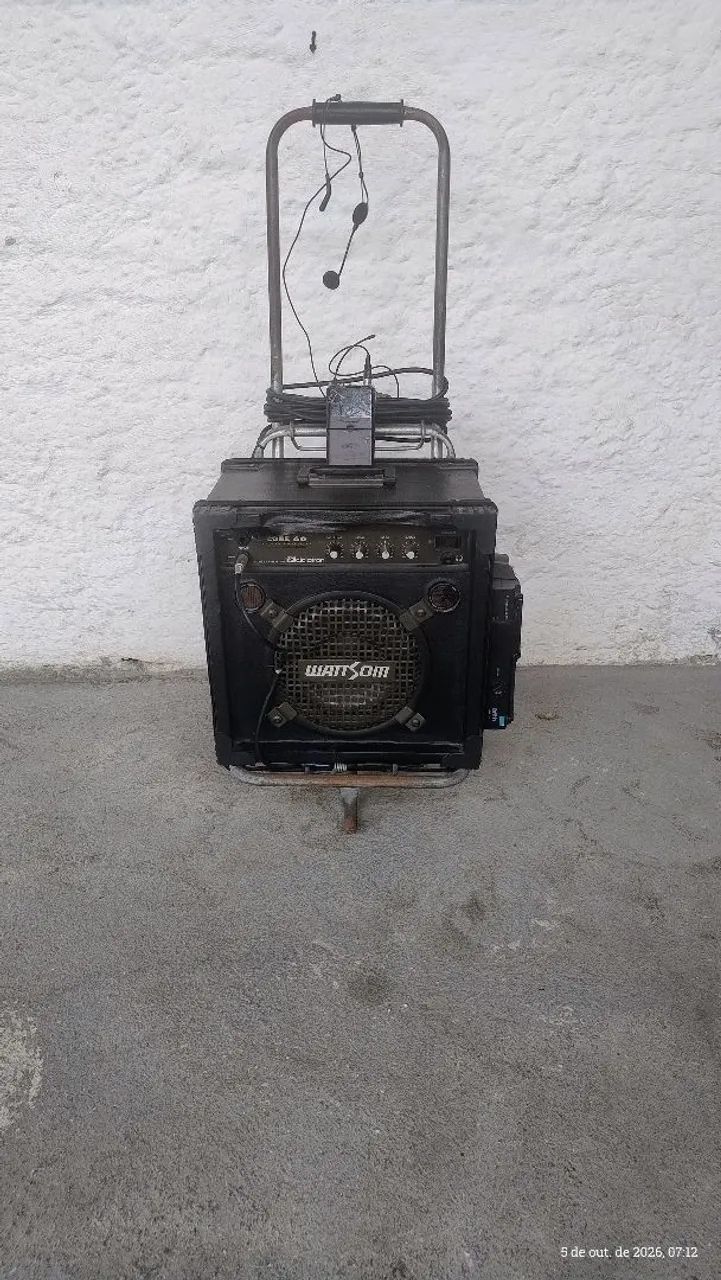 Vendo Caixa de Som com Microfone sem Fio 