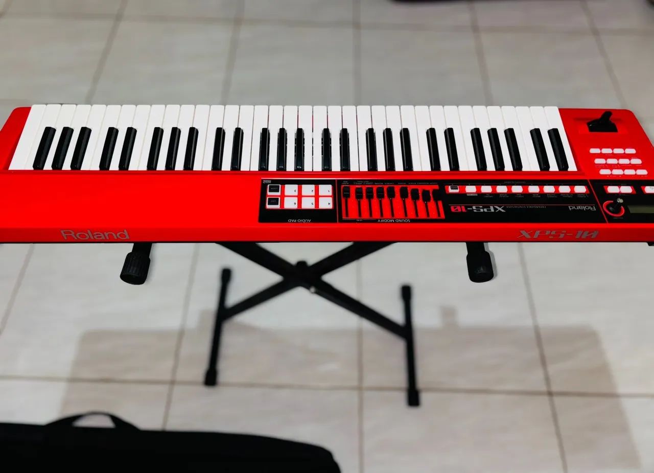 Teclado profissional Roland XP S 10 obs.com capa e suporte  - Foto 3
