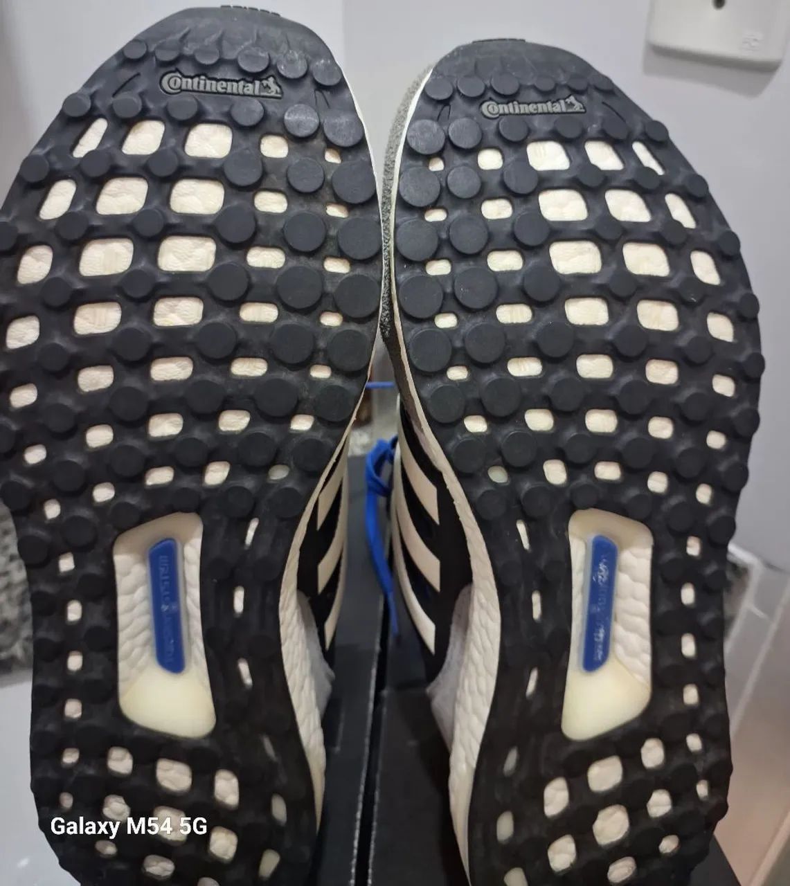 Tenis adidas ultraboost  tamanho 40 excelente para  prática de atividades físicas.  - Foto 6