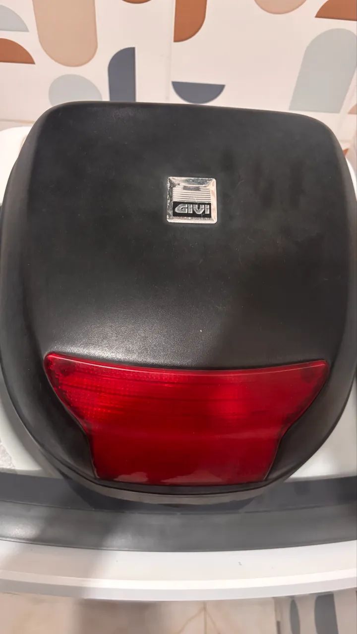 Baú Givi em perfeito estado  - Foto 4