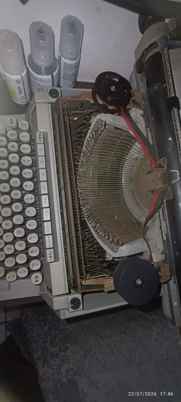 Maquina de Datilografia Olivetti Linea 98 - Foto 4
