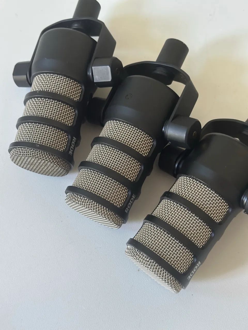 3 Microfones PodMic RODE451967723976140801